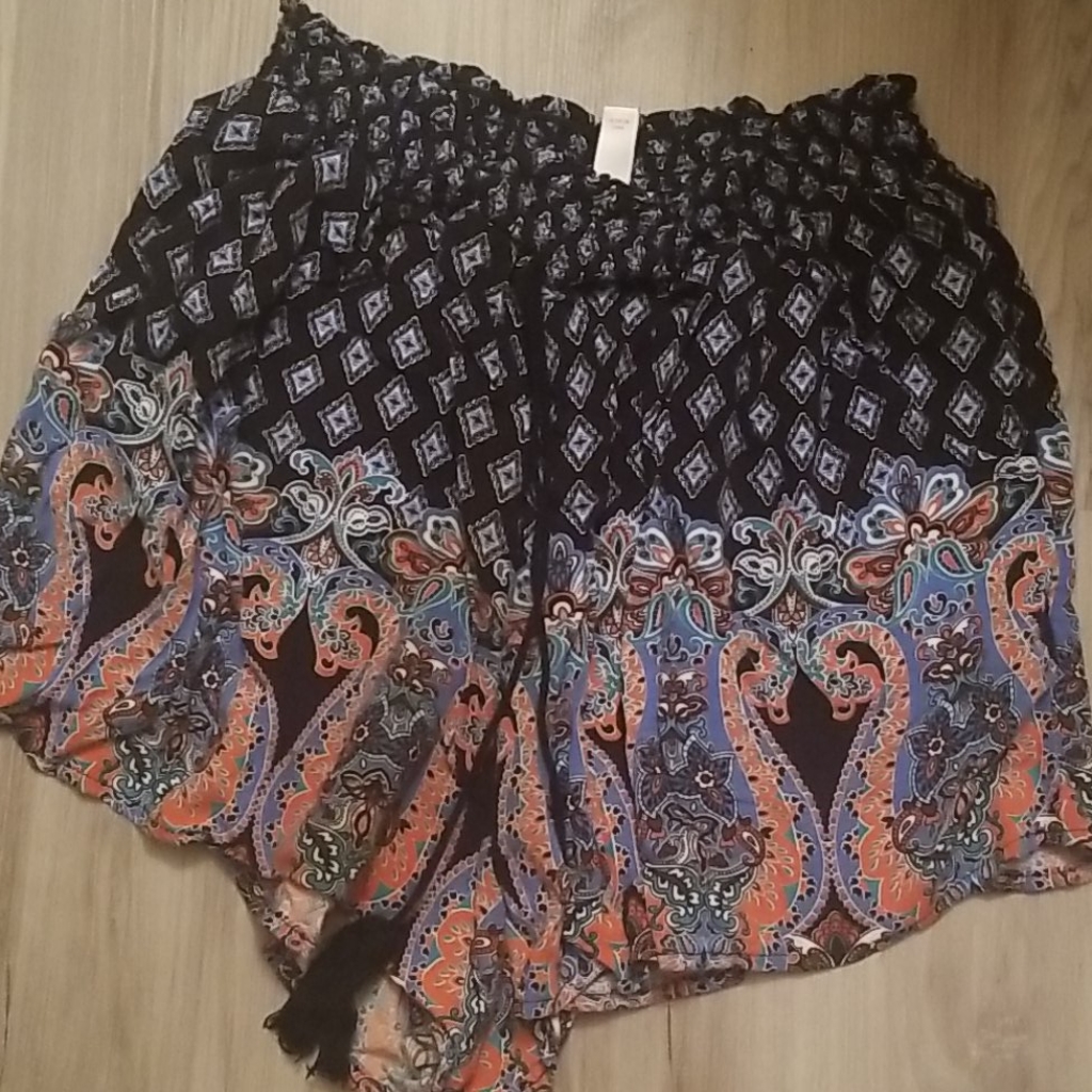 Patterned Shorts Size Medium